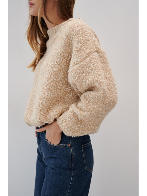 Fobya Fobya Sweter F2050 Beżowy Basic Fit
