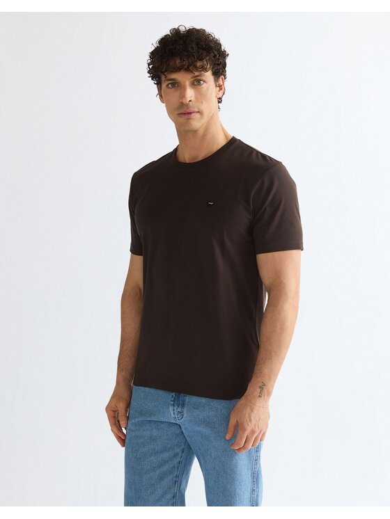 Wrangler Wrangler T-Shirt SIGN OFF TEE Brązowy Regular Fit