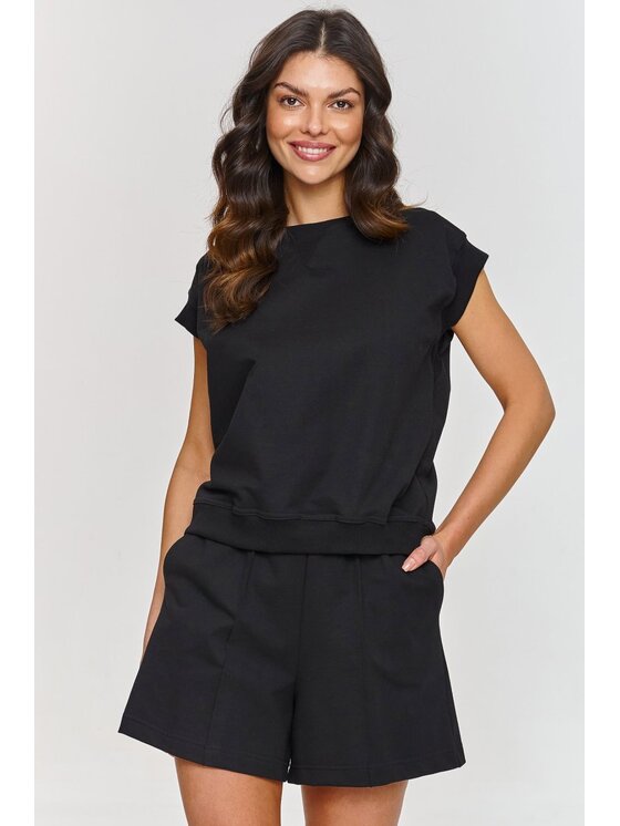 Makadamia Makadamia Komplet bluzka i szorty sportowe M866 Czarny Regular Fit