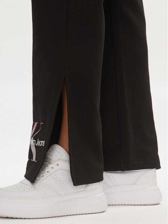 Calvin Klein Jeans Calvin Klein Jeans Spodnie dresowe Diffused Monologo J20J223422 Czarny Regular Fit