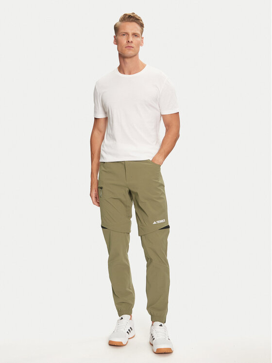 adidas adidas Штани outdoor Terrex Utilitas IQ3505 Зелений Regular Fit