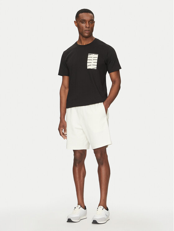 Calvin Klein Jeans Calvin Klein Jeans T-Shirt Serif Box Graphic J30J327474 Czarny Regular Fit