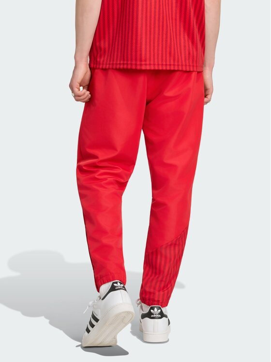 adidas adidas Spodnie dresowe FC Bayern Muenchen Stadium Czerwony Loose Fit