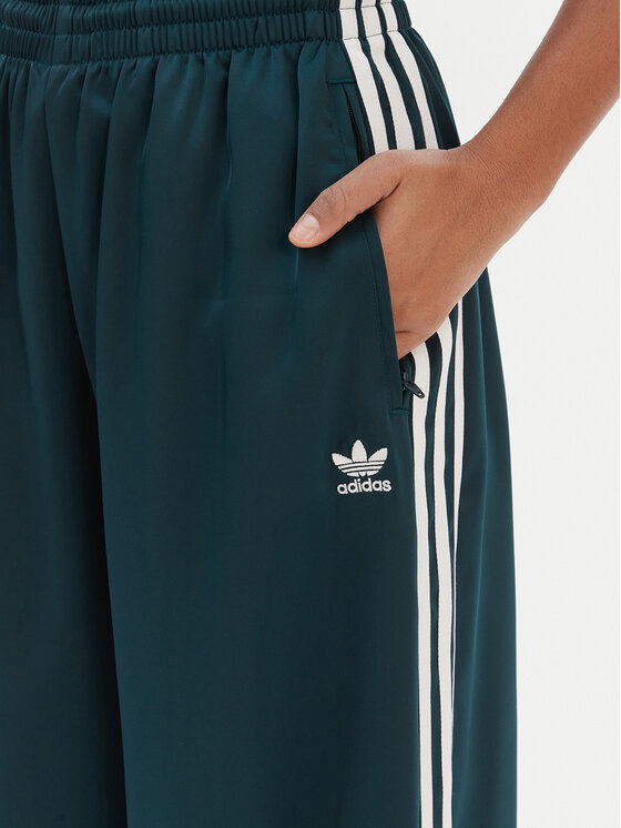 adidas adidas Spodnji del trenirke adicolor Satin JV7511 Zelena Wide Leg