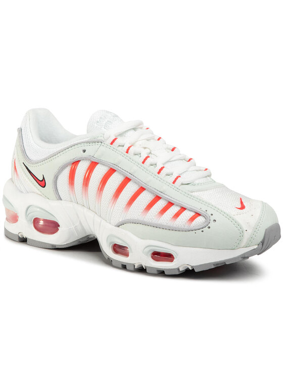 Nike air best sale max tailwind 2000