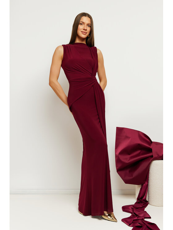 Made of Emotion Made of Emotion Sukienka wieczorowa M901 Bordowy A-Line Fit