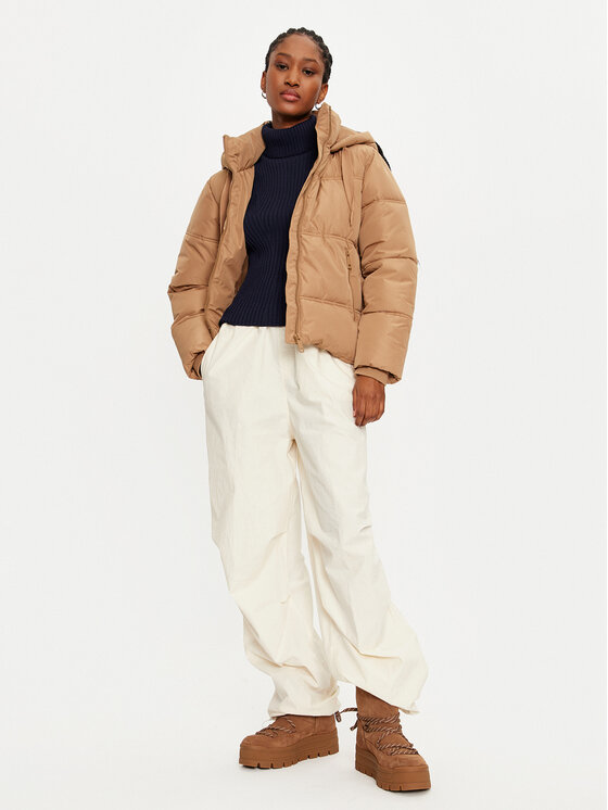 Vero Moda Vero Moda Zimní bunda Sophie 10311196 Hnědá Loose Fit