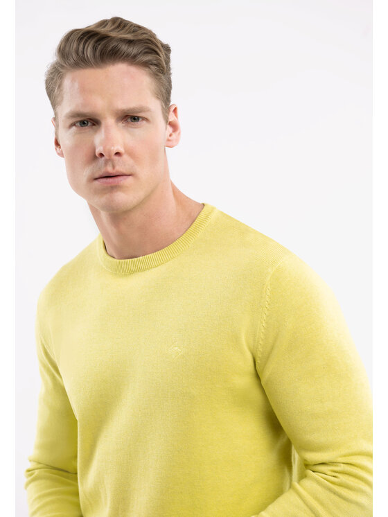 Volcano Volcano Sweter S-RADO Żółty Regular Fit