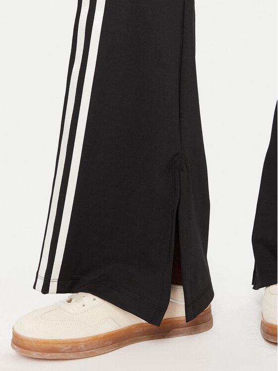 adidas adidas Клин Ribbon Off Placed 3-Stripes JX2697 Черен Flared Fit