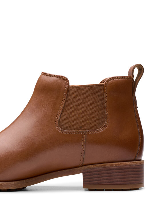 Clarks Clarks Kotníková obuv s elastickým prvkem Havisham Top 26178718 Hnědá