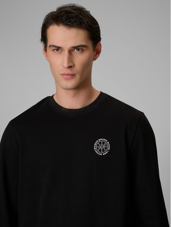 4F 4F Longsleeve FLUID EXPRESSIONS Czarny Regular Fit
