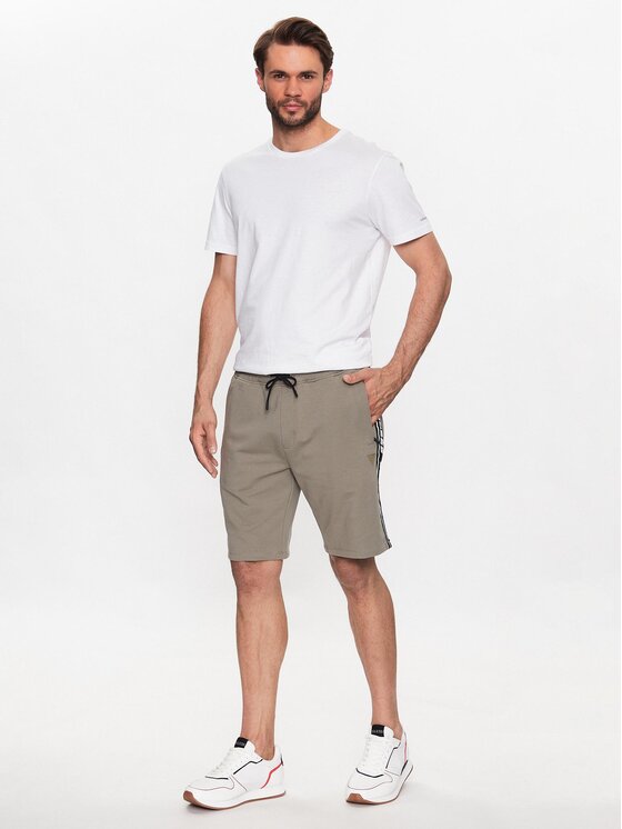 Guess Guess Sport rövidnadrág Arlo Z2YD02 K6ZS1 Zöld Loose Fit