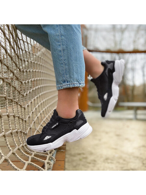 adidas Sneakers Falcon W B28129 Noir