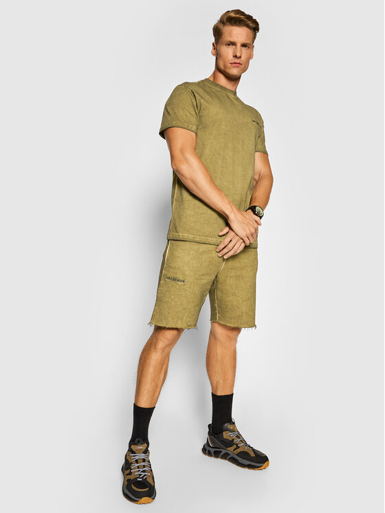 Pantaloncini sportivi M-130412 Verde Regular Fit