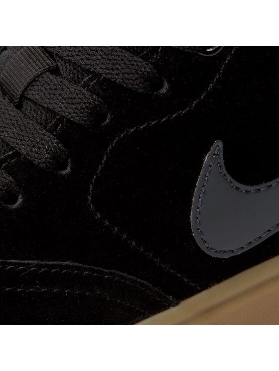 Sb check solar trainers in black suede with gum sole top