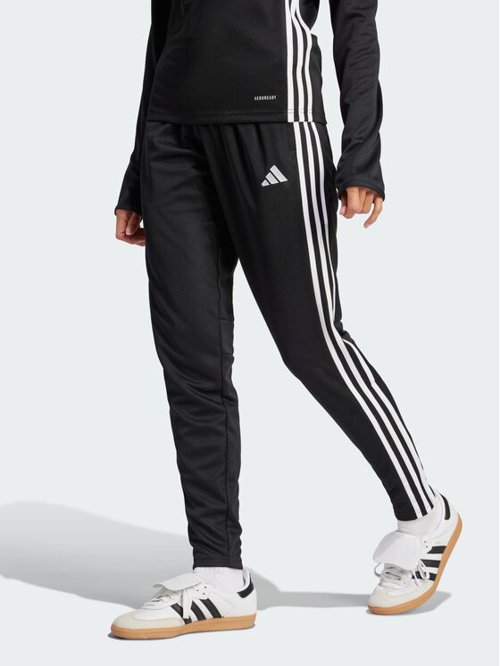 adidas adidas Spodnie materiałowe Performance Tiro 25 Essentials Czarny Regular Fit