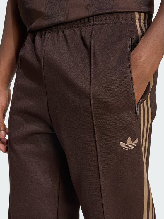 adidas adidas Spodnie materiałowe 159249 Brązowy Slim Fit