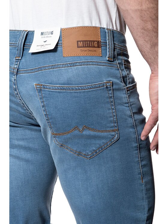 Mustang Mustang Pantaloncini di jeans CHICAGO SHORT Blu Slim Fit