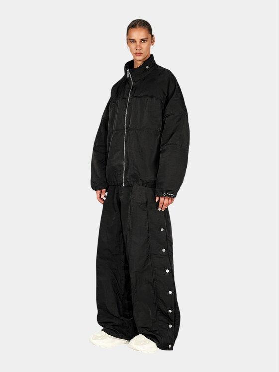 MADE BY SOCIETY MADE BY SOCIETY Spodnie materiałowe Pantaloni L’OMBRE - P17825 Czarny Basic Fit