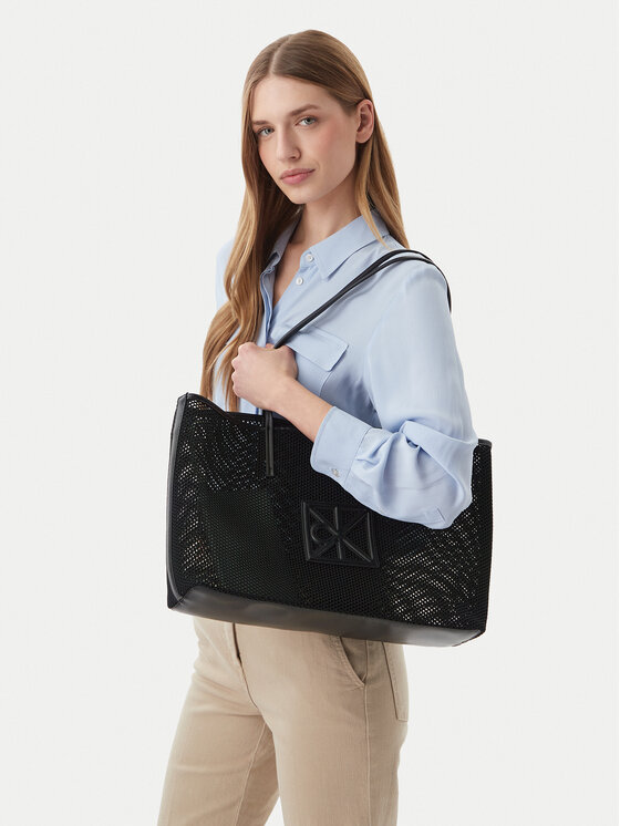 Calvin Klein Geantă Emblem Mesh Tote LV04F3380G Negru
