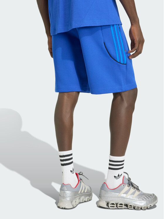 adidas adidas Szorty sportowe 168233 Niebieski jasny Regular Fit