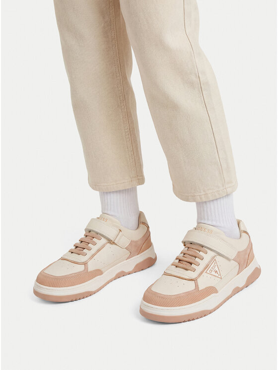 Guess Guess Sneakers CEO-CI12-CAROL-05 Écru