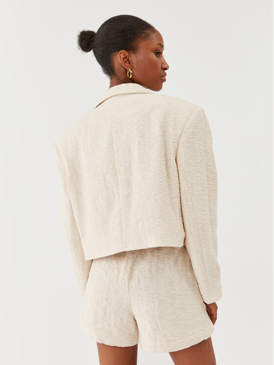 628 beige store