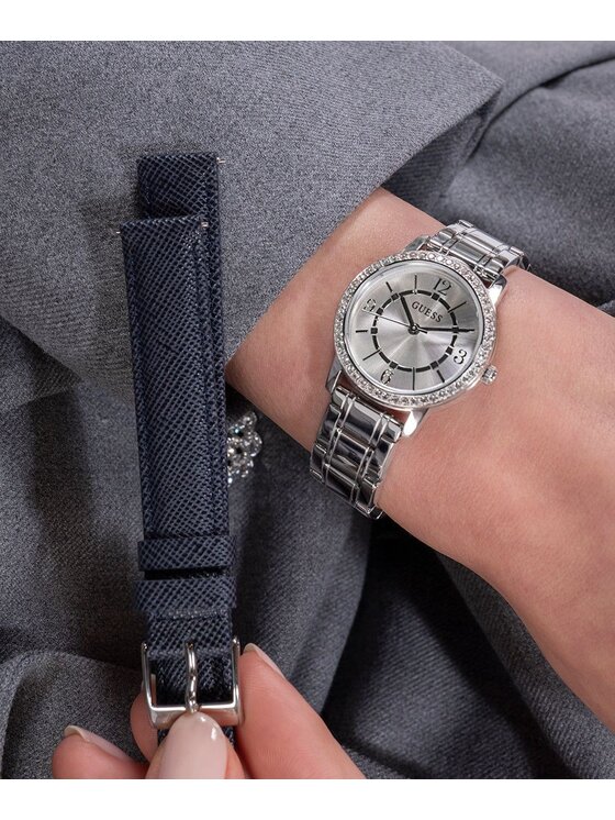 Guess Guess Hodinky GW0808L1 Strieborná