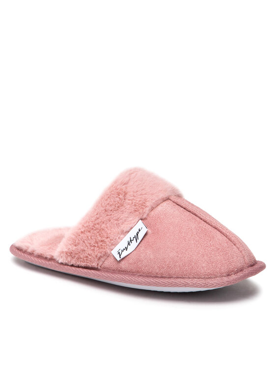 Hype slippers deals