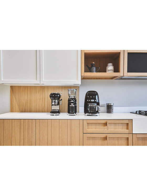 Smeg Smeg Ekspres do kawy DCF02BLEU Czarny