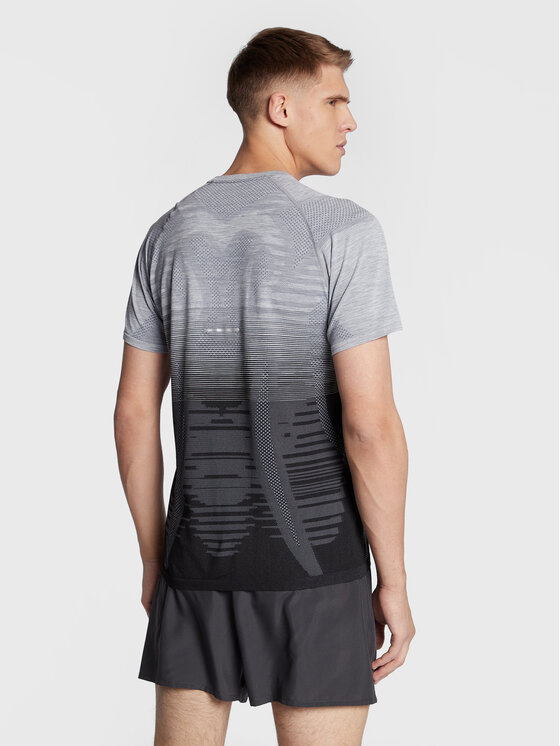 Asics Asics Sportshorts Core 5in 2011C336 Grau Regular Fit