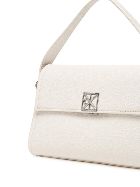 Calvin Klein Calvin Klein Torbica Emblem Hw Pebble Shoulder Bag 25 LV04F3425G Bijela