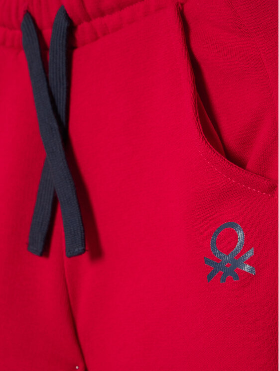United Colors Of Benetton United Colors Of Benetton Pantaloncini sportivi 3J68I0638 Rosso Regular Fit