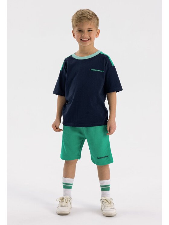 minoti minoti Komplet t-shirt i spodenki 23fleece32 Zielony Regular Fit