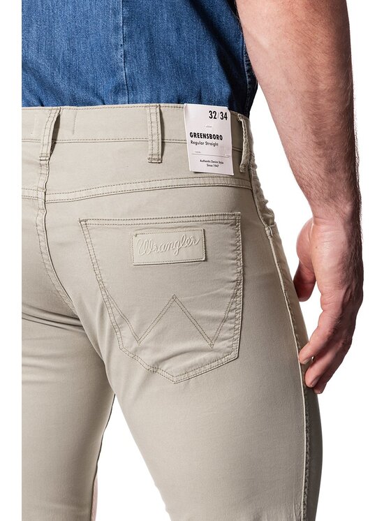 Wrangler Wrangler Spodnie materiałowe GREENSBORO Beżowy Straight Fit