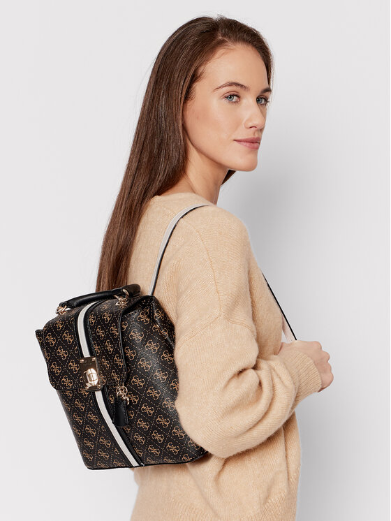 Guess Guess Batoh Kasinta Flap Backpack HWSG84 05310 Hnědá