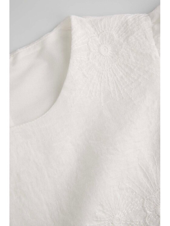 Coccodrillo Coccodrillo Sukienka WC5128202ESG-001 Biały Regular Fit