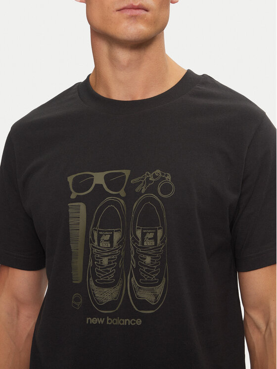 New Balance New Balance T-särk Sport Essentials Graphic MT43902BK Must Regular Fit