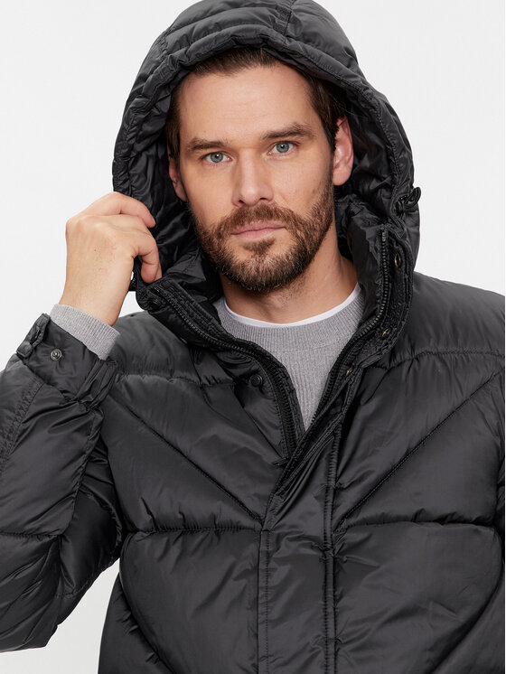 s.Oliver s.Oliver Pernata jakna 2134322 Crna Regular Fit
