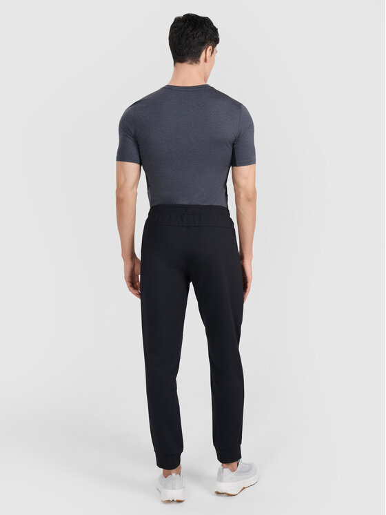 4F 4F Teplákové nohavice MULTI ACTIVE Čierna Regular Fit