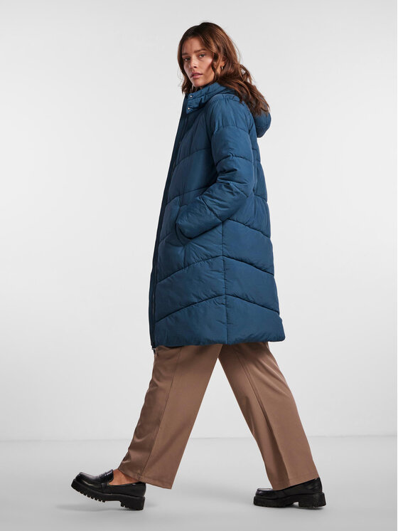 Pieces Pieces Зимно яке 17126619 Син Oversize