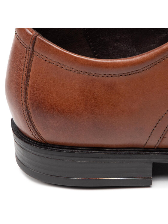 Clarks Clarks Półbuty Howard Walk 261620177 Brązowy