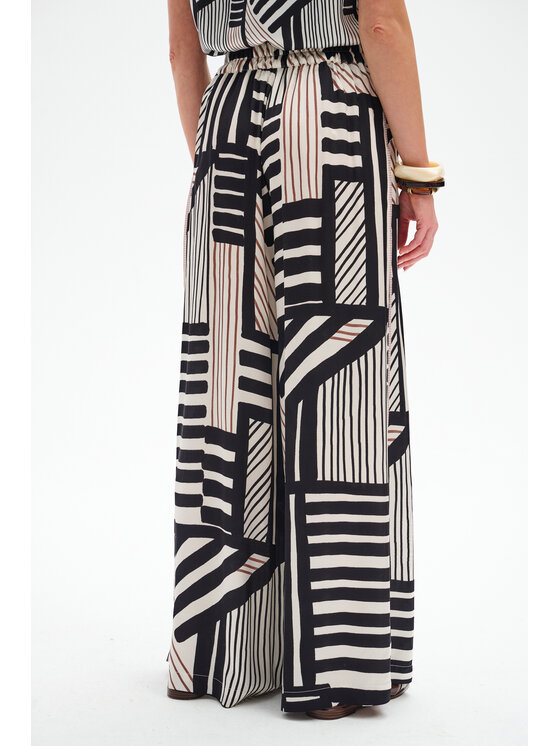 blue shadow blue shadow Spodnie materiałowe Softly Czarny Regular Fit