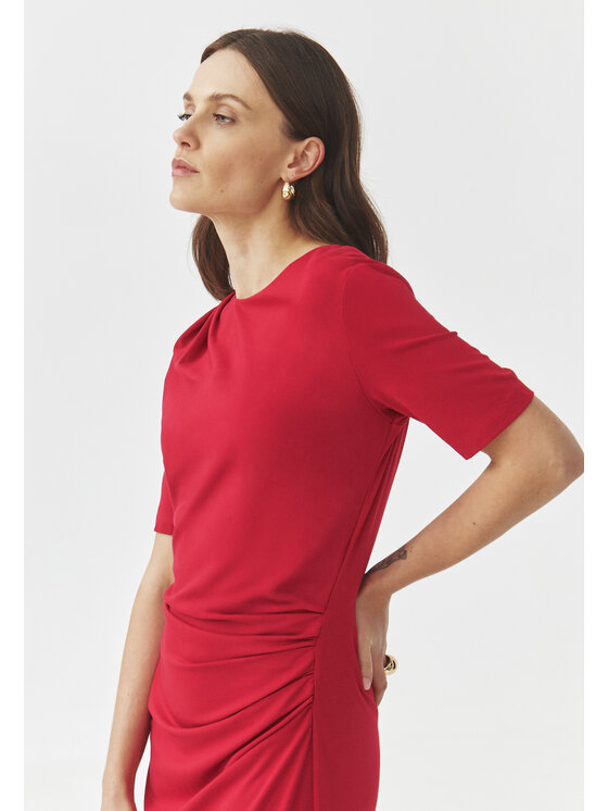 TATUUM TATUUM Sukienka dzianinowa PRIMROSE Czerwony Fitted Fit