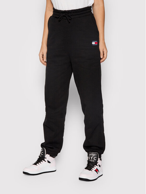 Tommy Jeans Pantaloni da tuta Tjw Hrs Badge DW0DW09740 Nero Relaxed Fit •  Modivo.it