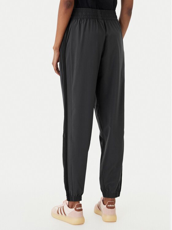 adidas adidas Pantaloni da tuta Train Essentials 3-Stripes Woven KC5496 Nero Regular Fit