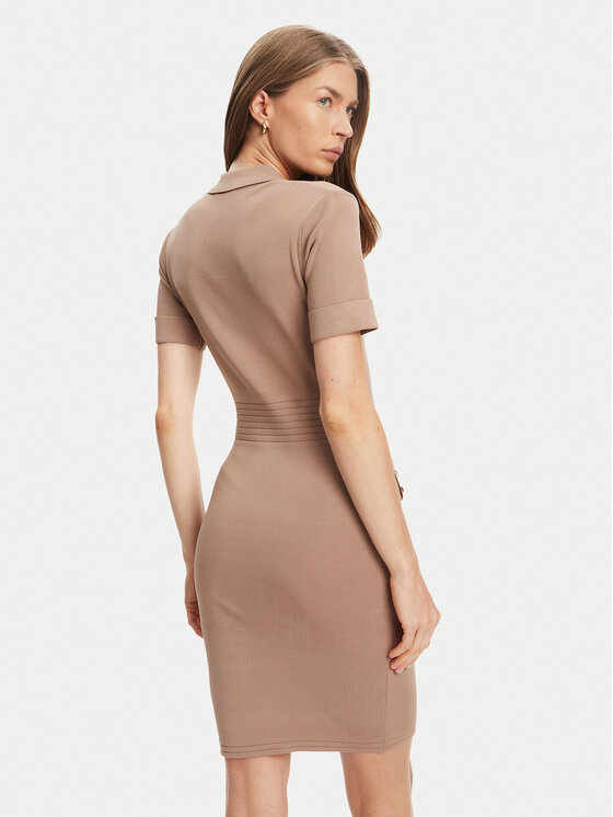Guess Guess Sukienka dzianinowa W5YK29 Z0130 Beżowy Slim Fit