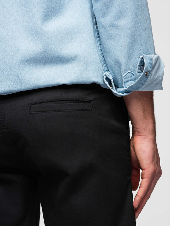 Ombre Ombre Szorty materiałowe W532 Czarny Regular Fit