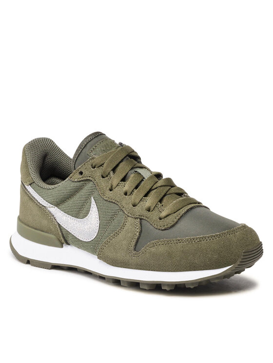 W internationalist store
