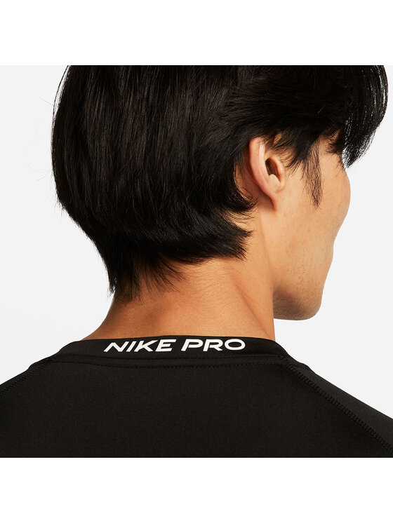 Nike Nike T-Shirt FB7919-010_M Czarny Standard Fit